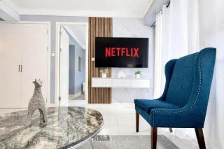 Paradise Haven at 20 South Ave Roof top pool - 0