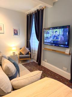 The Studio Retreat - 2 bed flat, sleeps 4 - Brampton Town Centre, Hadrians Wall - 2