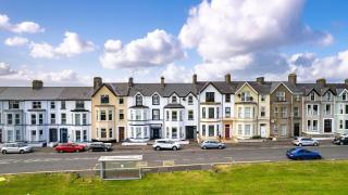 Spacious Bright Apt Walk to Beach - Dunluce Park 4 - 4