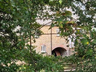 The Old Mill Cottage - 8