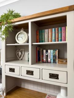 Stunning 2 Bedroom Bungalow - Free Parking - Convenient Location - 7