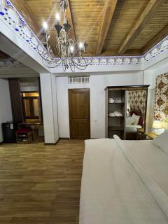 Asia Central Boutique - 2