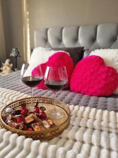 Few Steps to the Bay - 0