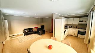 Bright & Cozy Apartment with Mountain View - 7