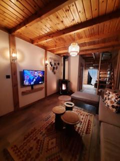 Hanging Garden Holiday Home - Riverside - 9