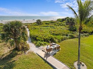 264 Beachfront Gulf Views 2 Bikes Beach Items - 3