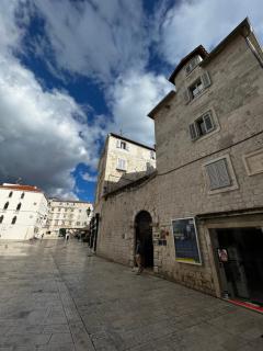 Apartment Uptown Palace - 3