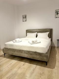 Cremene Garden Apartments - 9