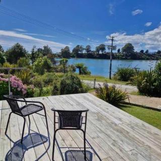 Estuary View - Peaceful Onekaka Retreat - 0