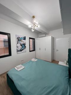 Golden 55 Luxury Apartment - 4