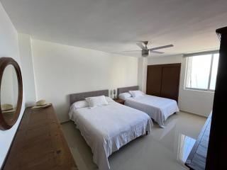 Entire penthouse with sea view in Zona Dorada - 3 bedrooms - 5