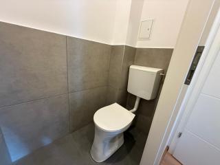 3 Bedroom Apartment with 2 Balconies near Airport - 8