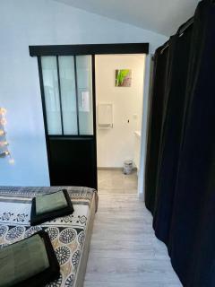 Studio climatisé et tout équipé - 9