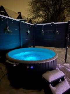 Dom na Zadzielu - domek z balią nad Jeziorem Żywieckim - 0