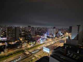 Lujoso departamento y céntrico en Lima - 9