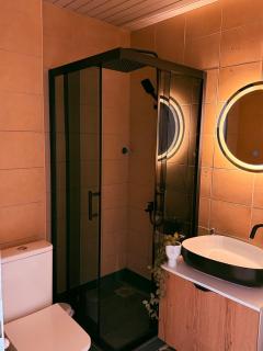 Elizabeth Luxury Apartment - 2