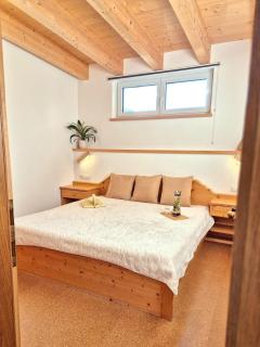 Apartments Amelie -2- mit Wallbox für ihr E-Auto und Garage für 2 Motorräder - 3