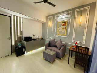 cozy noida studio, super comfy!!! - 1