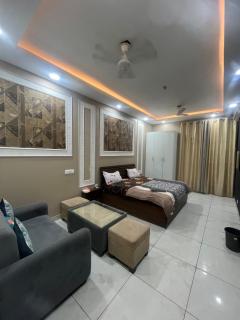 cozy noida studio, super comfy!!!! - 2