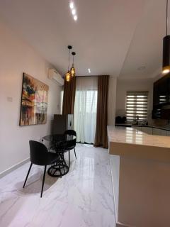Luxury 1-Bed Apartment, GRA with pool & 24-hour power - 3
