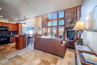 Luxury Elkpoint 1-True Ski-In Ski-Out Family Villa - 9