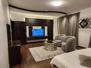 جناح فاخر بوصول ذاتي وفناء مطل - 7