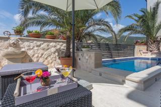 Private Pool Oasis- Just a Few Minutes from the City Centre - 8