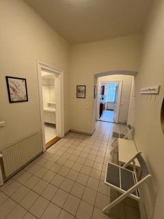 90 m2 Spacious Apartment with Free Parking - 6