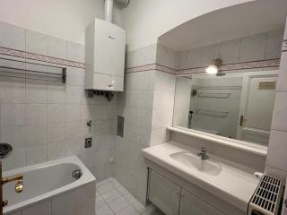 90 m2 Spacious Apartment with Free Parking - Vienna - 3