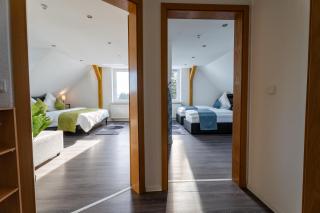 Moderne Doppelhaushälfte mit Garten & Terrasse I Free Wifi I Free Parking - 5