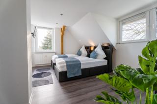 Moderne Doppelhaushälfte mit Garten & Terrasse I Free Wifi I Free Parking - 4