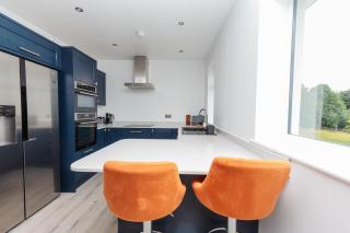 Bradleigh Down Holidays Apartment with Private Pool and Hot Tub - 5