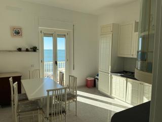 Rosso Tramonto luxury-blu- LADISPOLI, Lungomare Regina Elena 2 - 5