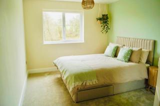 Bradleigh Down Holidays Apartment with Private Pool and Hot Tub - 1