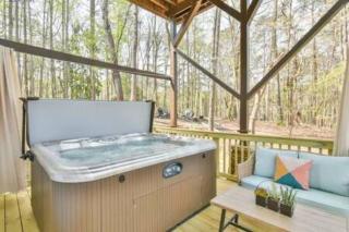 NEW! Lakefront|Lux|Games|HotTub|Dock|Friends+Fam! - 0