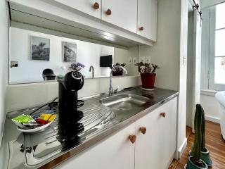 Boutique studio in historic building - 4