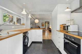 Wooden Summer House With Beach Volley At Øer Beach - 6