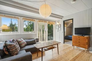 Wooden Summer House With Beach Volley At Øer Beach - 2