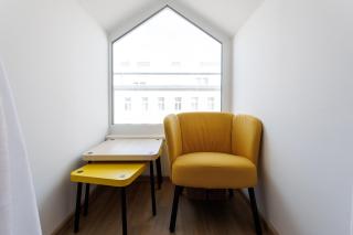 Modern Apartment with Balcony near Central Station - 1