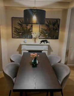 Private bedroom with Shared common spaces near Airport - 0