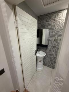 Stylish 1BHK Retreat Eiffel Tower bahria town - 7