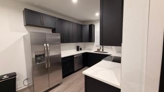 Beautiful 3BR Home Stylish, Cozy & Convenient - 1