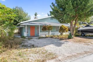House - Minutes from Siesta Key! - 0