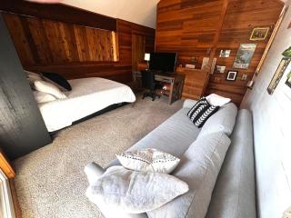 Peaceful modern oasis -walking distance to Sunriver Village - 4