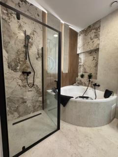 Family & Business Apartments Sienkiewicza Wesoła No 7 Centrum Downtown - PREMIUM SPA - 1 Bedroom with Private Sauna and Jacuzzi - 5