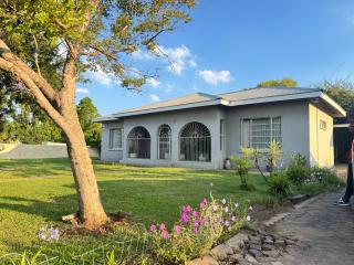 SashMc Flair Guesthouse - 9