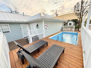 Sweet Houston, 14 People, 4 Bethroom, 2 Full Restrooms - 0