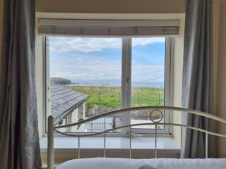 Portrush Apt with Stunning Sea Views- West Beach 5 - 5