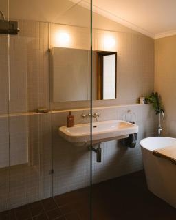 Bush House in the Dandenong Ranges - 1