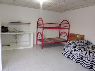 Hospedaje Comodo y cerca del Aeropuerto - 3